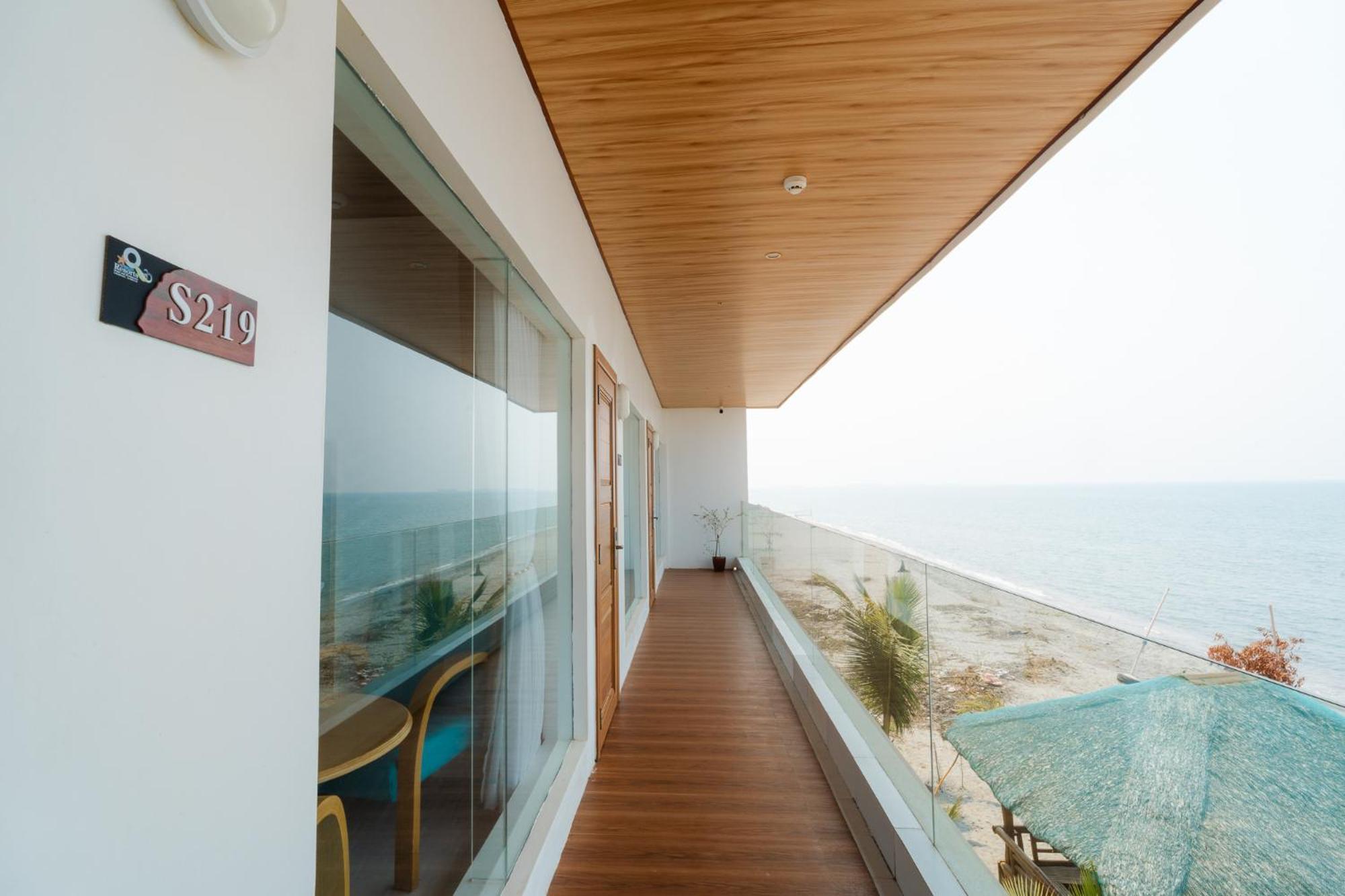 Q Beach Resort Cabangan Bagian luar foto