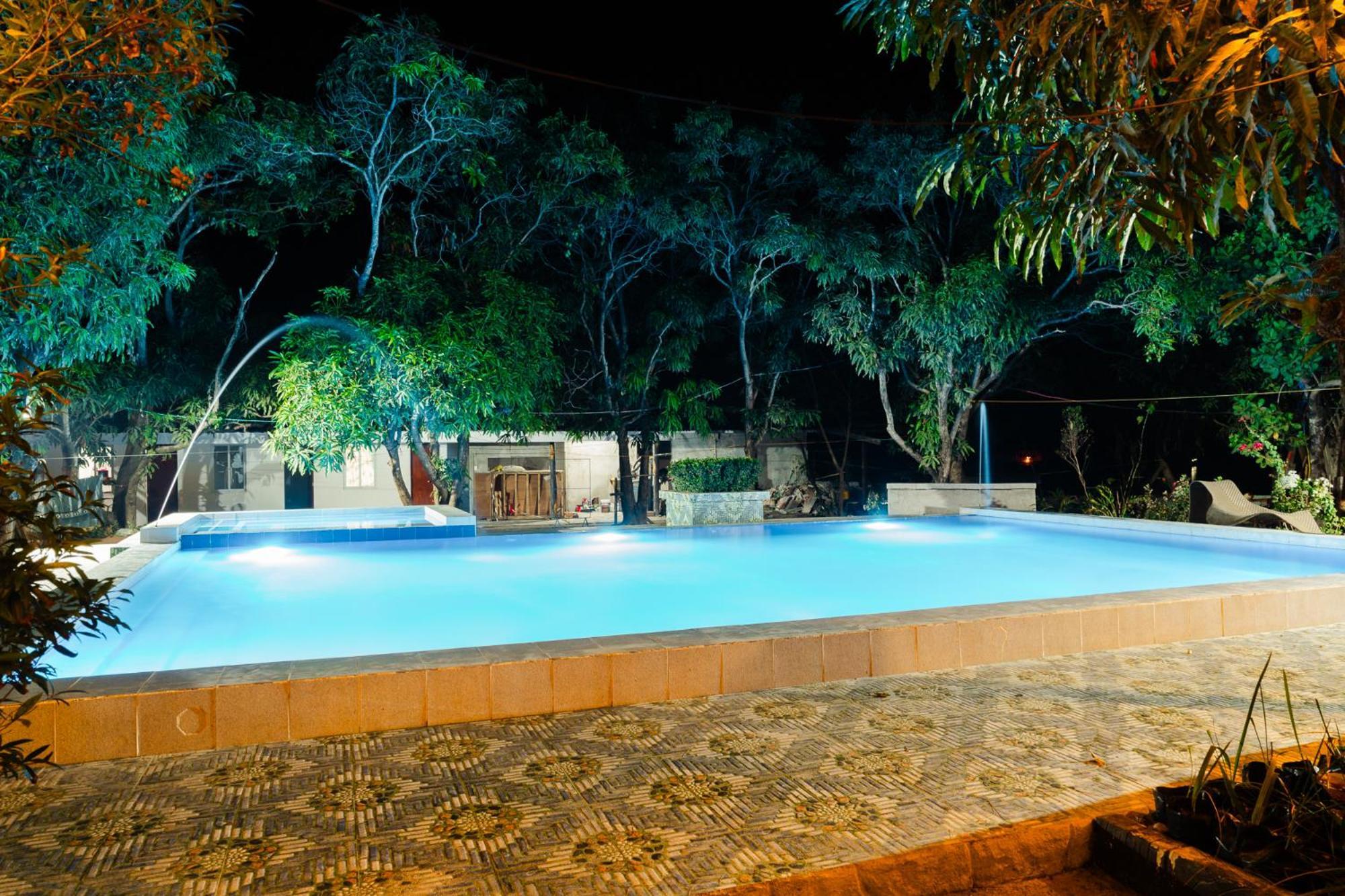 Q Beach Resort Cabangan Bagian luar foto